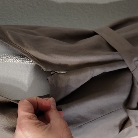 Tahari Arthur S. Levine Beige Shift Dress with Embellishments Size 10 - Picture 3 of 15